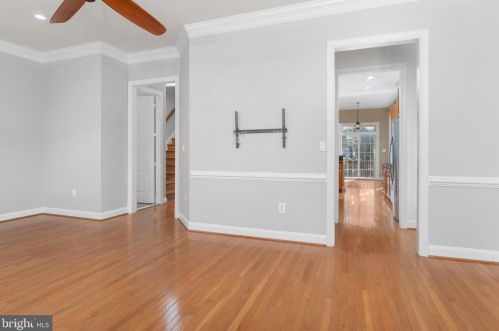 22476 Dinah Pl, Leesburg VA 20175-4808 exterior