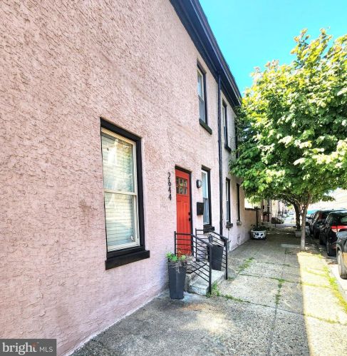 2644 Cedar St, Philadelphia, PA 19125-2334