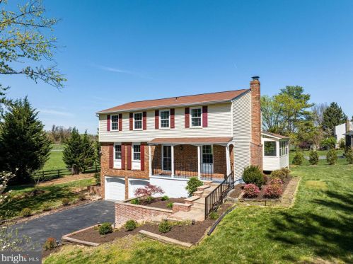 10624 Cavalcade St, Great Falls VA  22066-2427 exterior