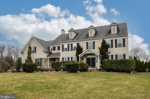 18 Marshwood Dr, Collegeville, PA 19426-3857