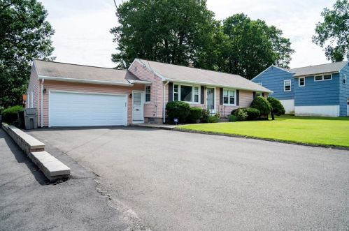 109 Hepworth St, Bristol, CT 06010-7863