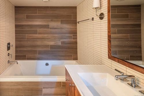 25 Laporte Ave, Mount Vernon NY  10552-1016 exterior