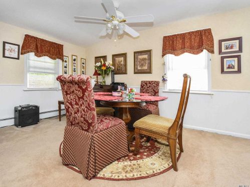 61 Roslyn Dr, Muttontown NY  11545-1733 exterior