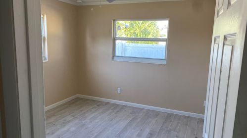 2356 Lakeview Dr, Melbourne, FL 32935-3113