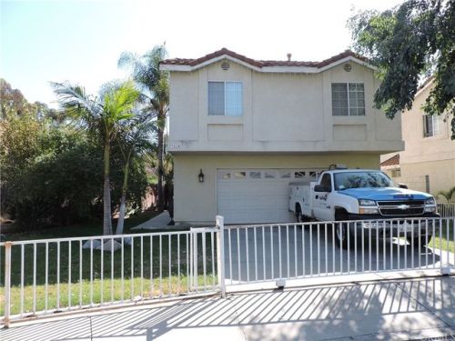 11824 Wilson Ave, Lynwood, CA 90262-4639