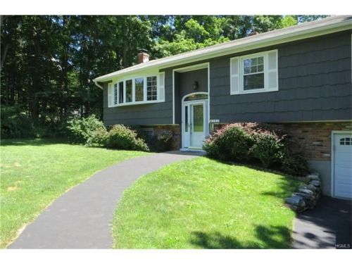 282 Lovell St, Mahopac, NY 10541-3920