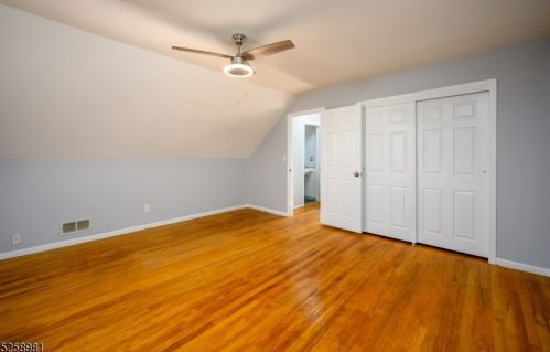 1601 Raritan Ave, Manville NJ  08835-2042 exterior