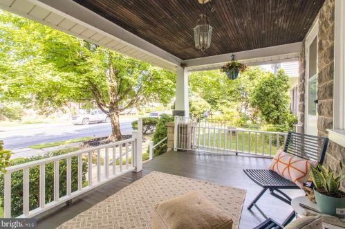 425 Delaware Ave, Lansdale, PA 19446-3522