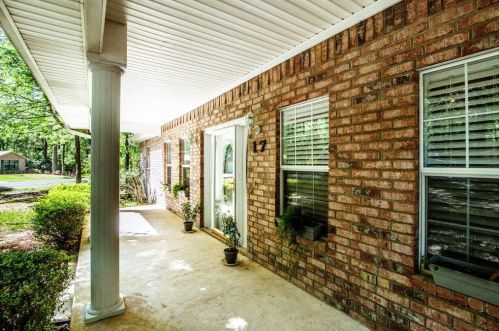 17 Cottonwood Rd, Chita, TX 75862-8843