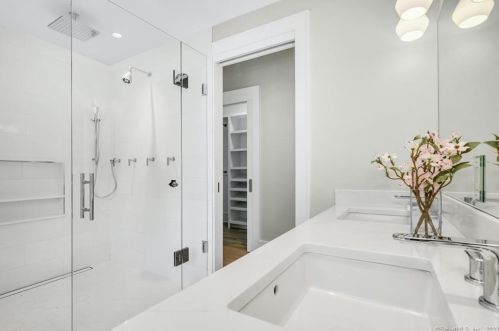 289 Wahackme Rd, New Canaan CT  06840-3935 exterior