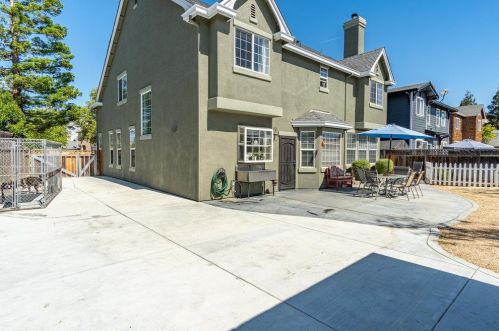 1940 Morning Glory Dr, Hollister CA  95023-7622 exterior