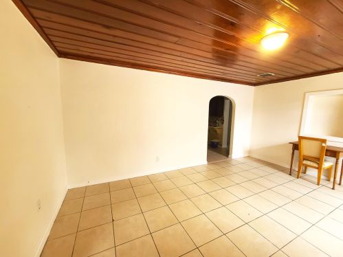 151 27th St, West Palm Beach, FL 33404-4526