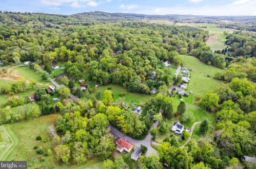 13188 Loyalty Rd, Leesburg VA  20176-6112 exterior