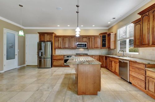 18959 Siesta Dr, Lake Wildwood CA  95946-8917 exterior