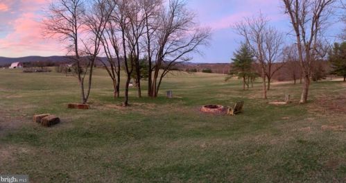 518 Cranes Gap Rd, Carlisle PA  17013-9602 exterior