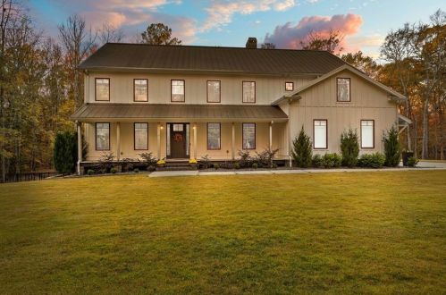 215 Diamond Pt, Fayetteville GA  30215-5149 exterior