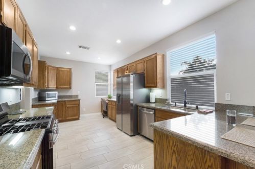16187 Cousins Cir, Riverside CA  92503-0571 exterior