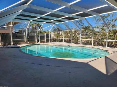 3071 Shell Mound Blvd, Fort Myers Beach, FL 33931-3627