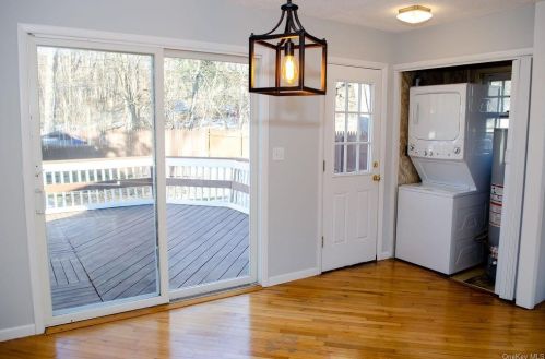 36 Floradan Rd, Tompkins Corners NY  10579-3032 exterior