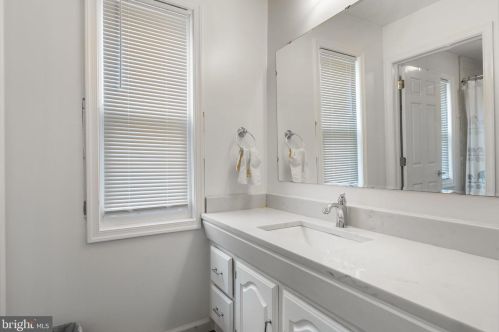 176 Sunset View Dr, Glen Mills PA  19342-1274 exterior