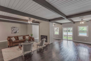 2266 Larida Ln, Jacksonville, FL 32217-3523