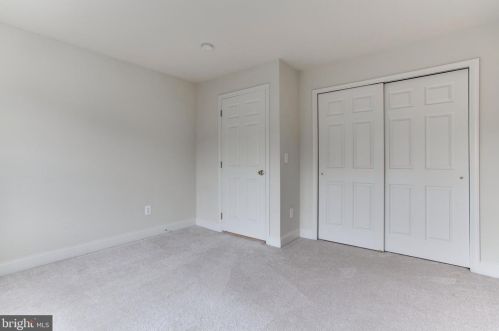 5594 Tucson Ct, Haymarket VA  20169-3145 exterior