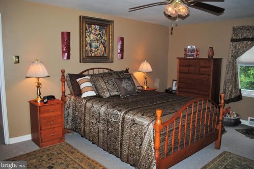 8201 Frst Hl Dr, Melrose Park PA  19027-1520 exterior