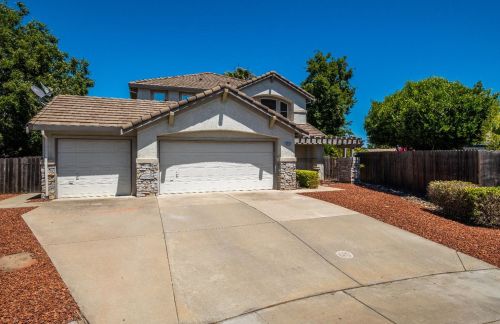 8267 Leesburg Way, Elk Grove, CA 95624-4119