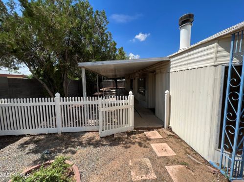 17222 14th St, Phoenix, AZ 85022-2017