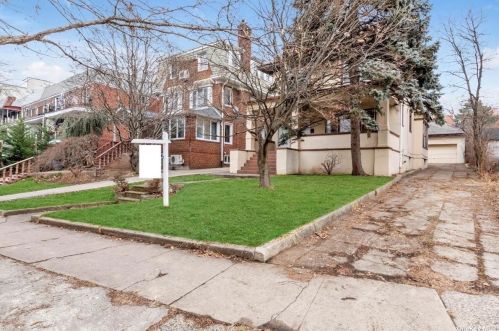 12103 84th Ave, Jamaica, NY 11415-3216