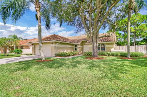 5810 Sun Pointe Cir, Boynton Beach, FL 33437-3348