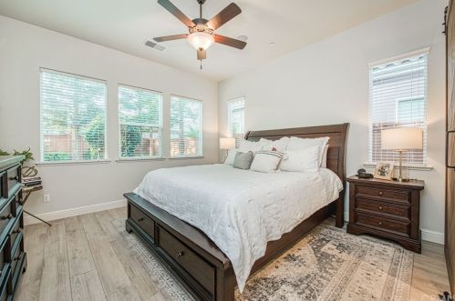 2574 Utah Ave, Fresno CA  93720-3977 exterior