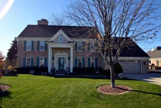 12611 Saint Anne Ln, Thiensville, WI 53092-2232