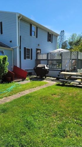 45 School St, Norwich, CT 06351-2307