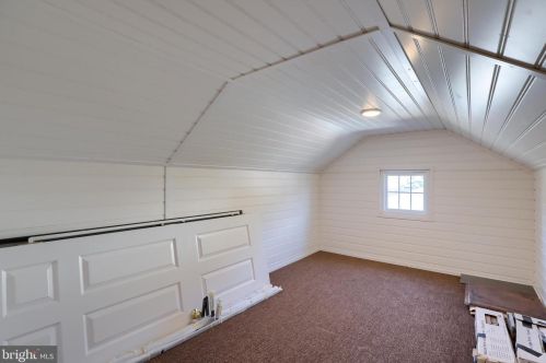 34 Red Leaf Ln, Lancaster PA 17602-7000 exterior