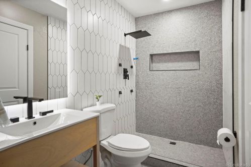 3150 Logan St, Englewood CO  80113-2624 exterior