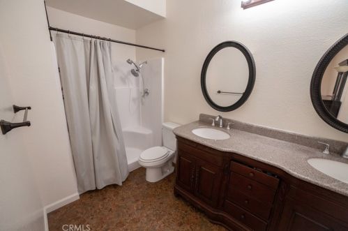 2869 La Vida Dr, Lancaster CA  93535-5873 exterior