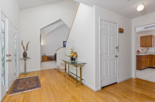 3085 Weston Ln, Yorktown Hgts, NY 10598-1962