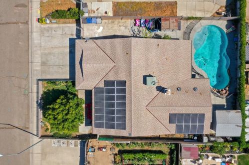 938 Parr Ln, Manteca, CA 95336-6918