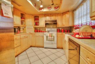 7009 Denton Ln, Glendale, AZ 85303-5809