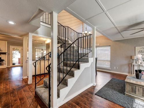 406 Bedford Dr, Richardson, TX 75080-3401