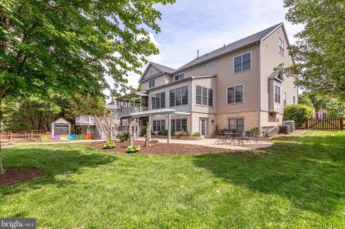 12664 Crabtree Falls Dr, Bristow VA  20136-2161 exterior