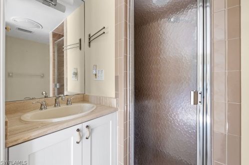 1320 Seaspray Ln, Sanibel FL  33957-2619 exterior