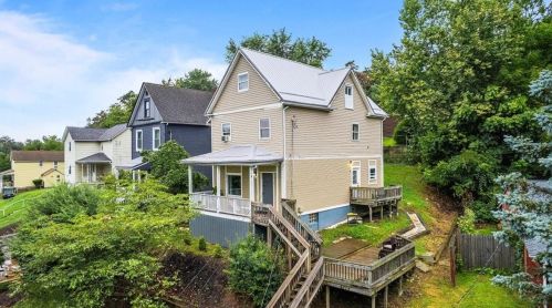 6739 Leechburg Rd, Verona, PA 15147-3607