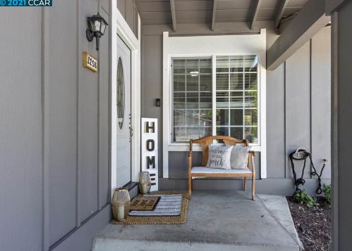 3258 Colusa St, Pinole, CA 94564-1530