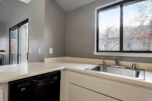 2527 Westberry Dr, Santa Rosa CA 95403-4136 exterior