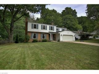 1668 Mohican Rd, Cuyahoga Falls, OH 44224-3337