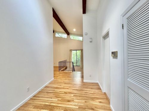54 Saddle Hill Rd, Stamford, CT 06903-2304