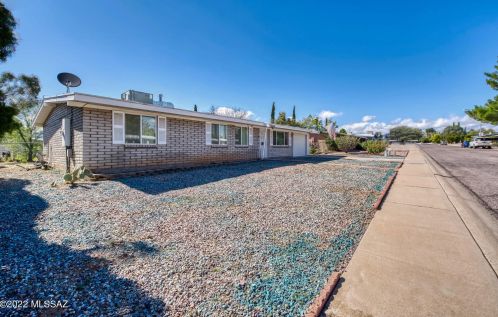 3832 Blackbird Dr, Sierra Vista, AZ 85635-3525