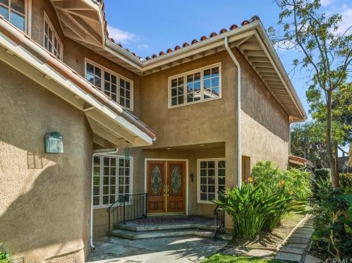 17 Malaga Pl, Manhattan Beach CA  90266-0072 exterior